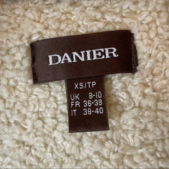 DANIER | Green Leather Winter Coat - Picture 7 of 10